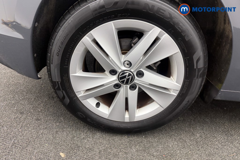 Volkswagen Golf Life Automatic Petrol Hatchback - Stock Number (1616726) - 7th supplementary image