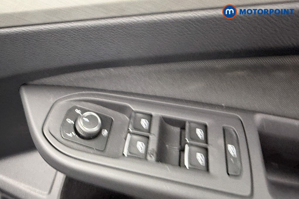 Volkswagen Golf Life Automatic Petrol Hatchback - Stock Number (1616726) - 11th supplementary image