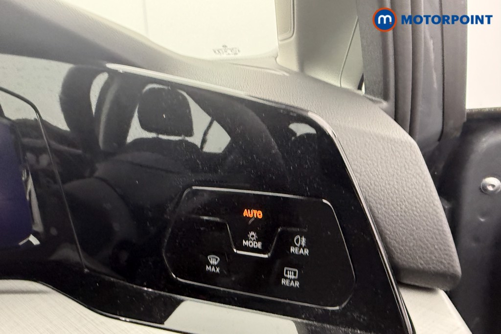 Volkswagen Golf Life Automatic Petrol Hatchback - Stock Number (1616726) - 13th supplementary image