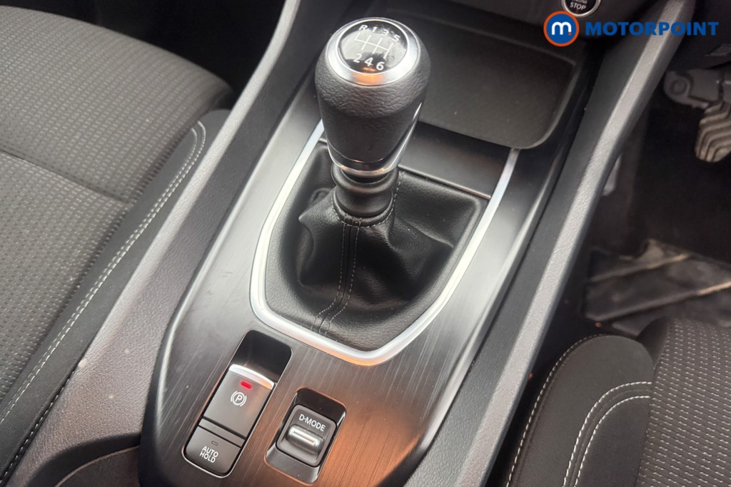 Nissan Qashqai Visia Manual Petrol SUV - Stock Number (1616740) - 15th supplementary image