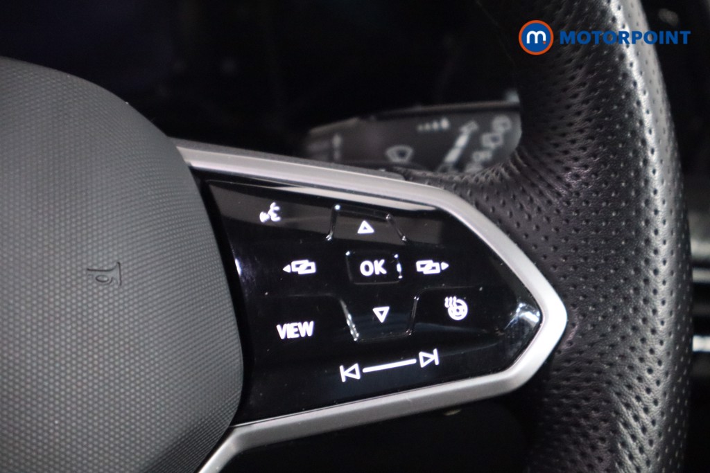 Volkswagen Golf R-Line Automatic Petrol Hatchback - Stock Number (1617136) - 8th supplementary image