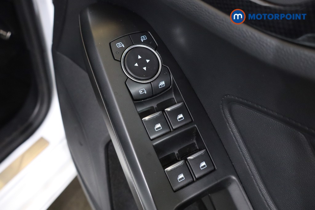 Ford Focus St-Line Edition Manual Petrol Hatchback - Stock Number (1617720) - 18th supplementary image