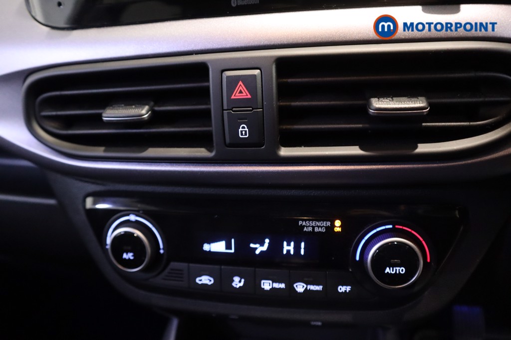 Hyundai I10 Premium Manual Petrol Hatchback - Stock Number (1618478) - 5th supplementary image