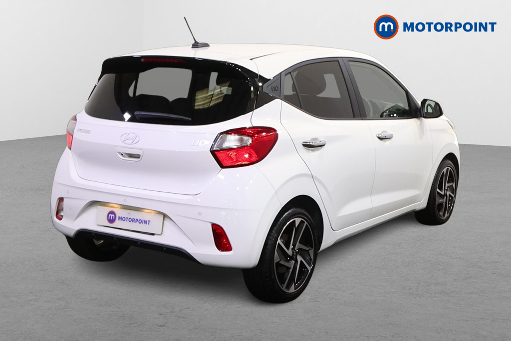 Hyundai I10 Premium Manual Petrol Hatchback - Stock Number (1618478) - Drivers side rear corner