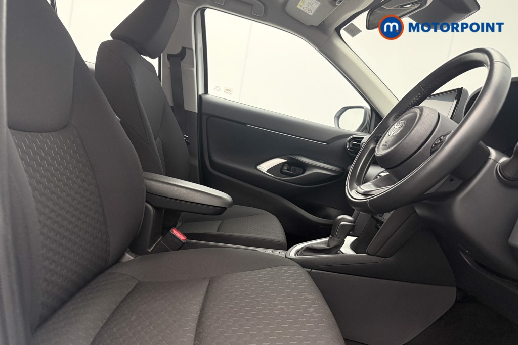 Toyota Yaris Cross Icon Automatic Petrol-Electric Hybrid Estate - Stock Number (1595718) - 7th supplementary image