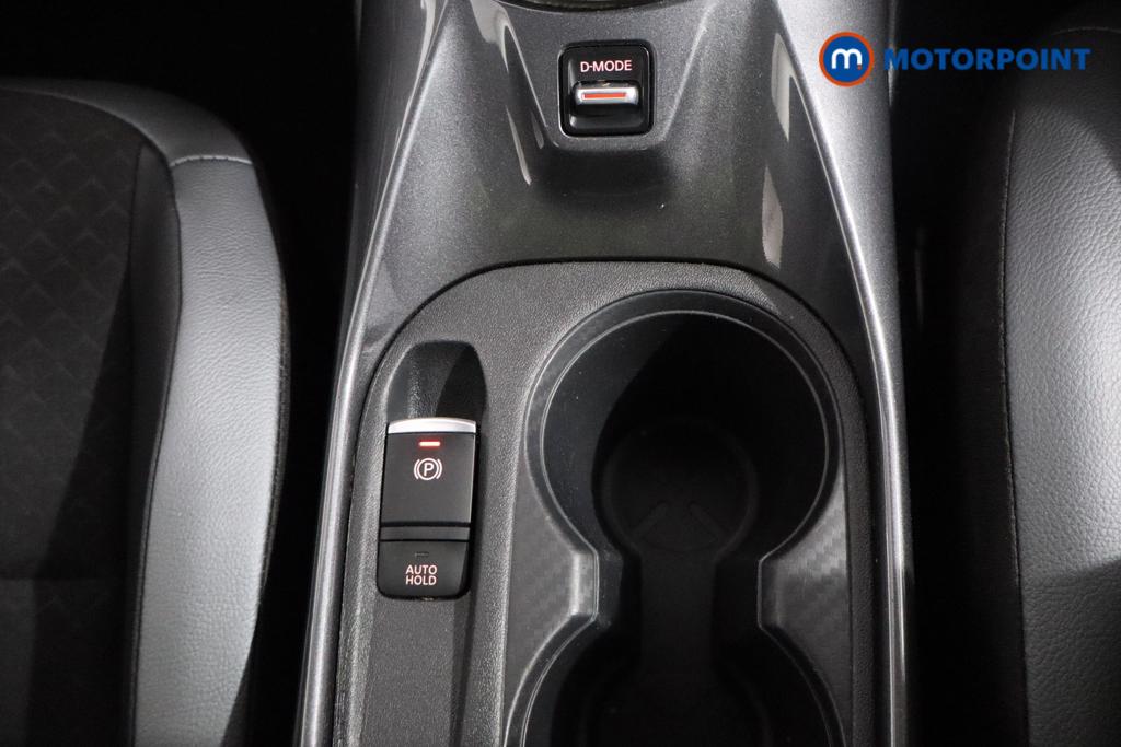 Nissan Juke N-Connecta Manual Petrol SUV - Stock Number (1602152) - 4th supplementary image