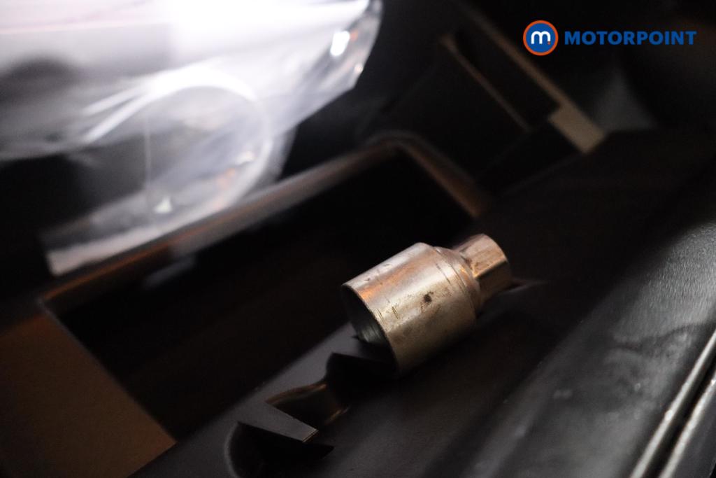 Nissan Juke N-Connecta Manual Petrol SUV - Stock Number (1602152) - 13th supplementary image