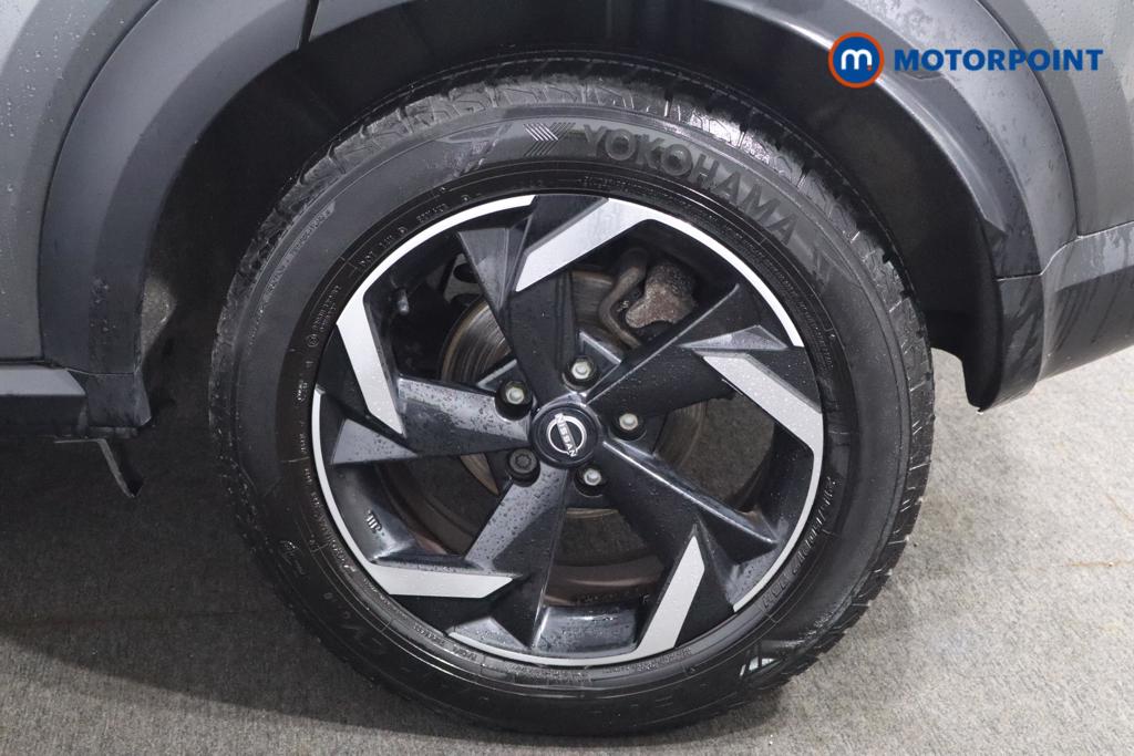 Nissan Juke N-Connecta Manual Petrol SUV - Stock Number (1602152) - 21st supplementary image