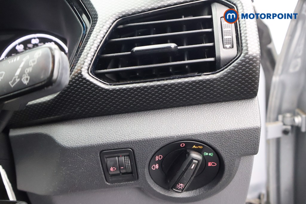 Volkswagen T-Cross SE Manual Petrol SUV - Stock Number (1605943) - 7th supplementary image