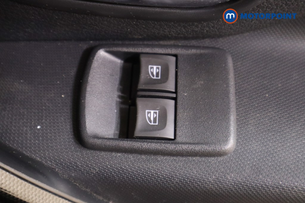 Dacia Sandero Comfort Manual Petrol Hatchback - Stock Number (1606449) - 15th supplementary image