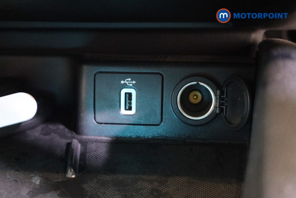 Ford Focus St-Line X Edition Manual Petrol Hatchback - Stock Number (1607992) - 9th supplementary image