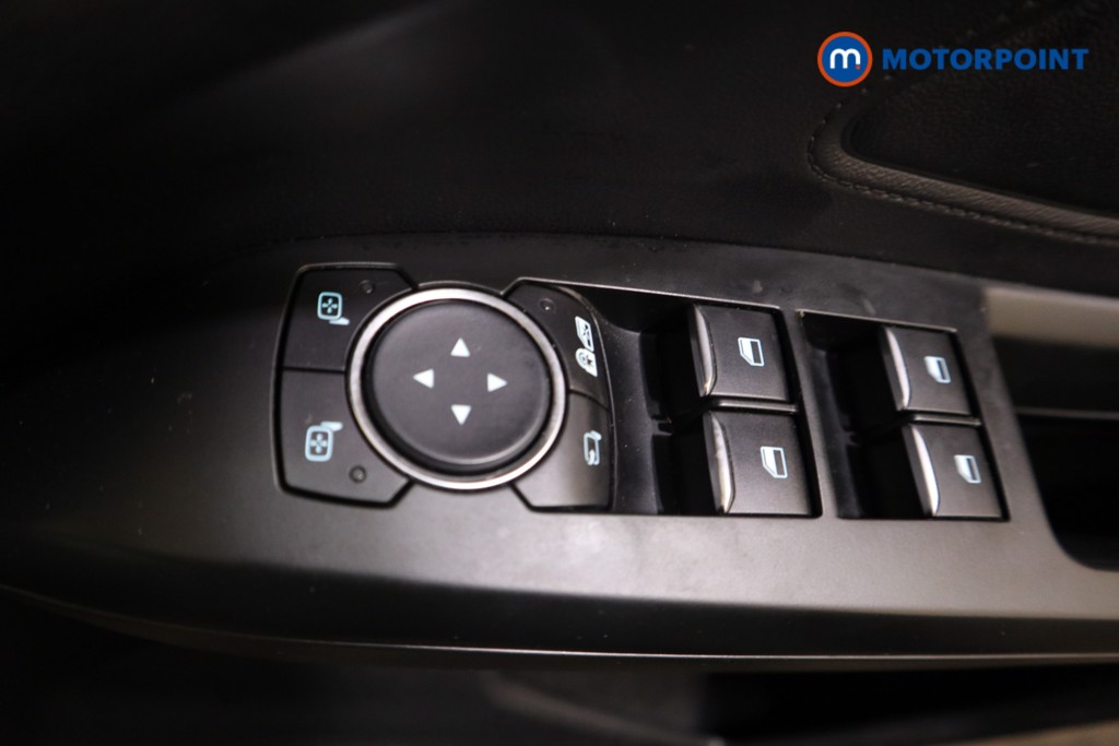 Ford Focus St-Line X Edition Manual Petrol Hatchback - Stock Number (1607992) - 17th supplementary image