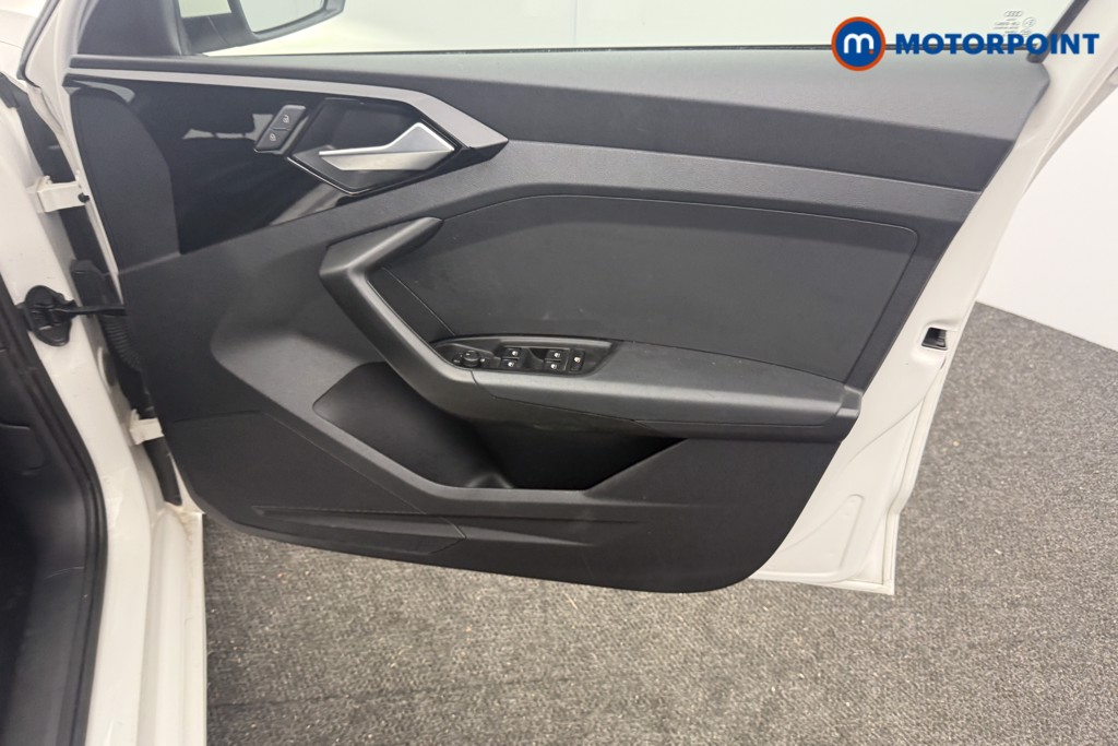 Audi A1 Technik Manual Petrol Hatchback - Stock Number (1609834) - 15th supplementary image