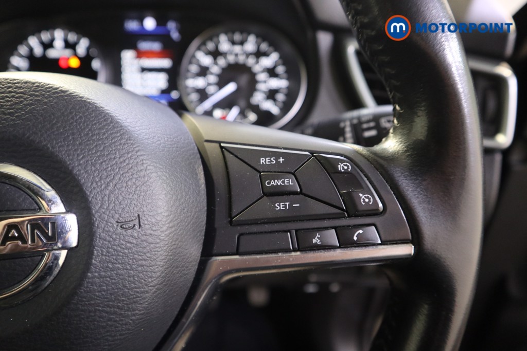 Nissan Qashqai Tekna Manual Petrol SUV - Stock Number (1609856) - 6th supplementary image
