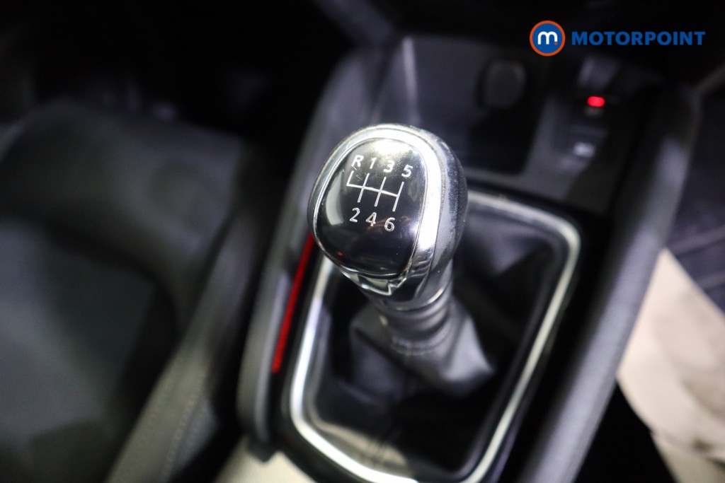 Nissan Qashqai Tekna Manual Petrol SUV - Stock Number (1609856) - 9th supplementary image