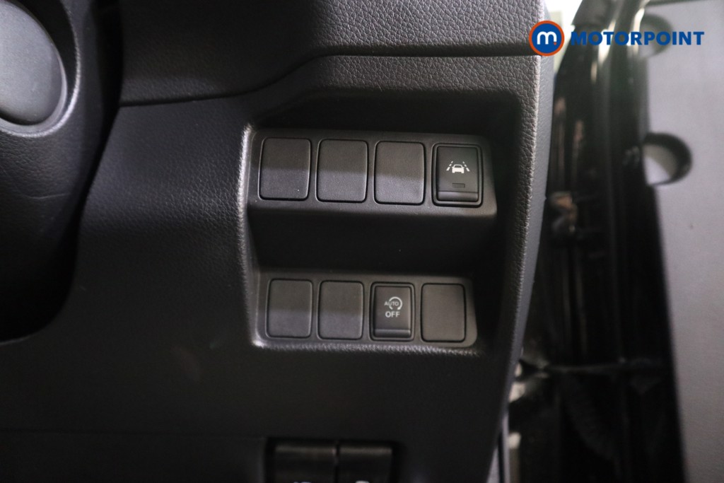 Nissan Qashqai Tekna Manual Petrol SUV - Stock Number (1609856) - 11th supplementary image