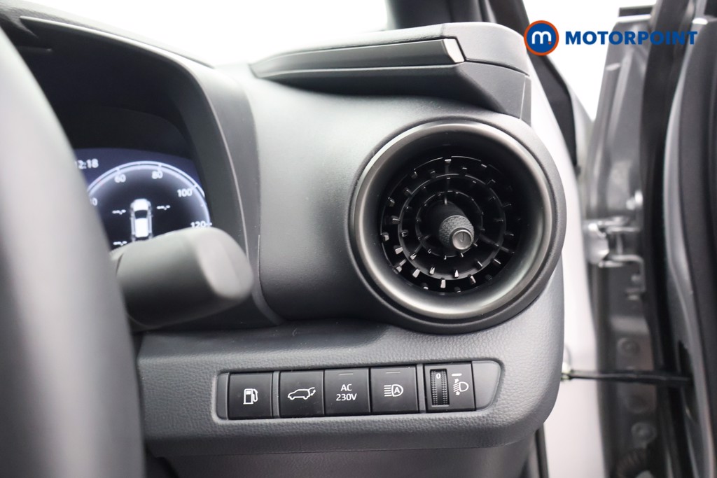 Toyota C-Hr Design Automatic Petrol Plug-In Hybrid SUV - Stock Number (1610245) - 7th supplementary image