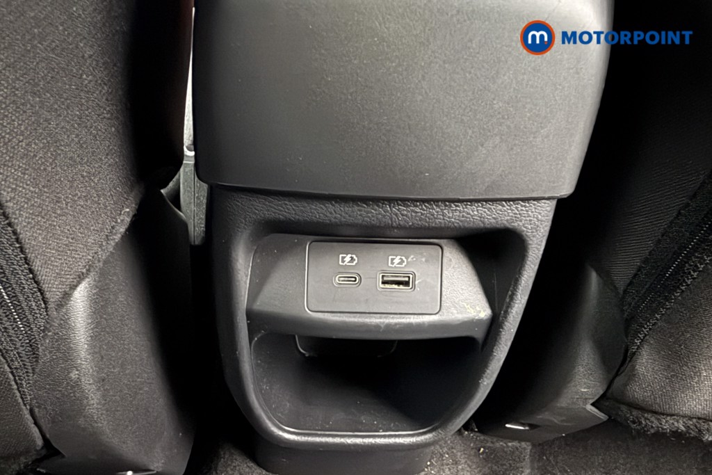 Nissan Juke N-Connecta Manual Petrol SUV - Stock Number (1610398) - 20th supplementary image