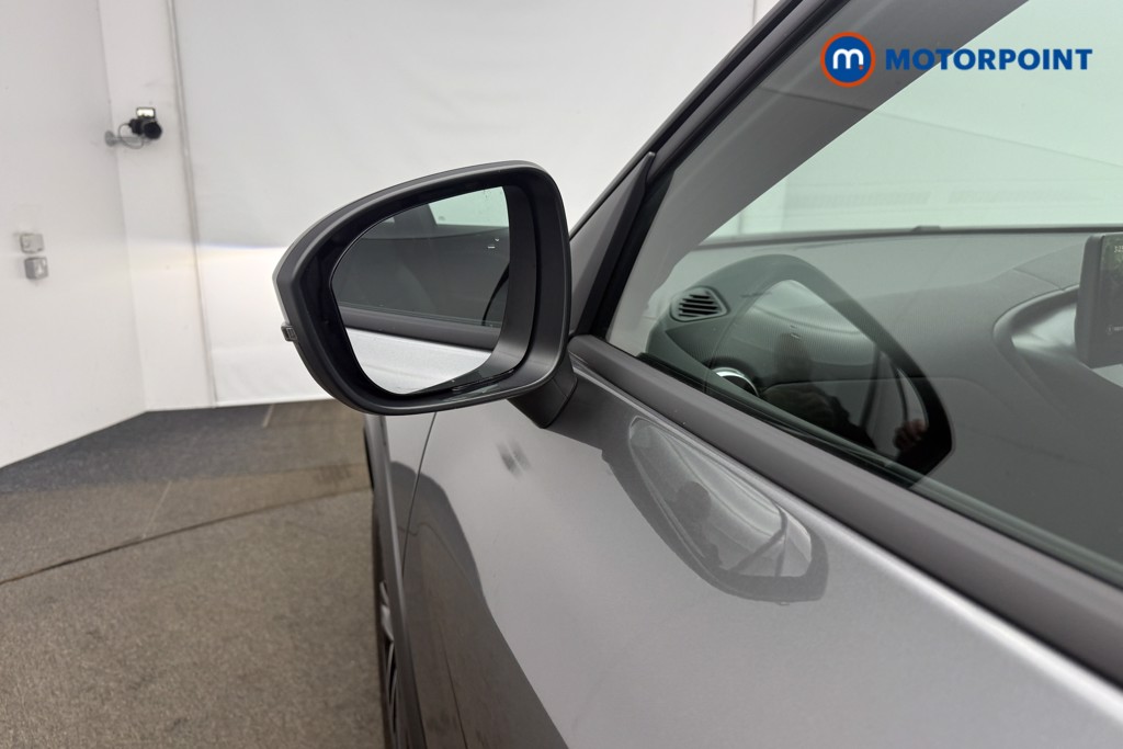 Nissan Juke N-Connecta Manual Petrol SUV - Stock Number (1610398) - 30th supplementary image