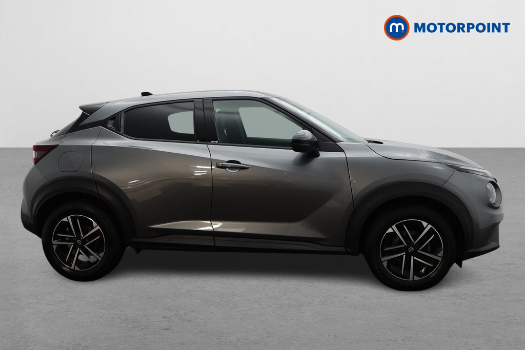 Nissan Juke N-Connecta Manual Petrol SUV - Stock Number (1610398) - Drivers side