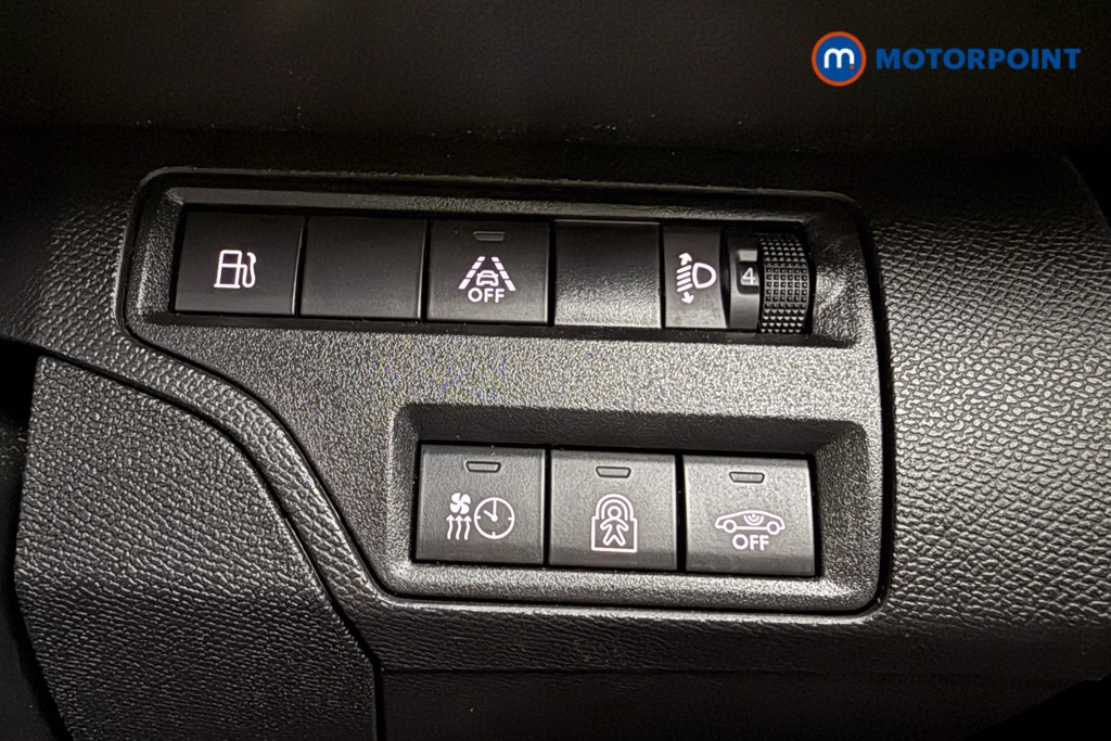 Peugeot 3008 Allure Automatic Petrol Plug-In Hybrid SUV - Stock Number (1610622) - 17th supplementary image