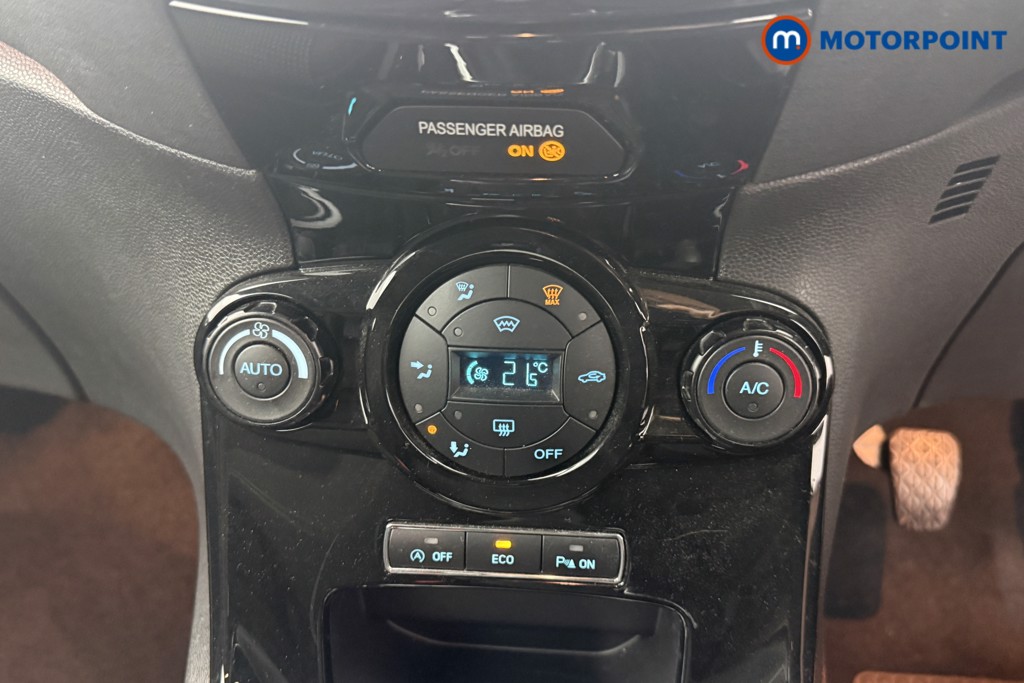 Ford Fiesta Titanium Manual Petrol Hatchback - Stock Number (1611302) - 11th supplementary image