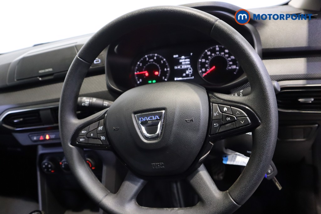 Dacia Sandero Essential Manual Petrol Hatchback - Stock Number (1612120) - 4th supplementary image