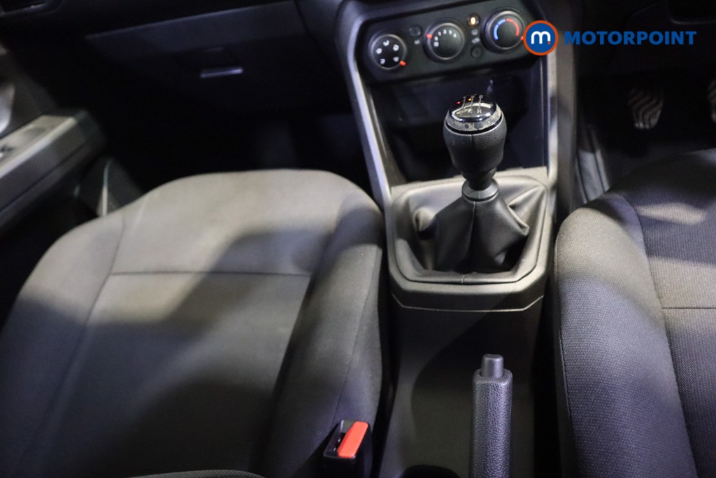Dacia Sandero Essential Manual Petrol Hatchback - Stock Number (1612120) - 6th supplementary image