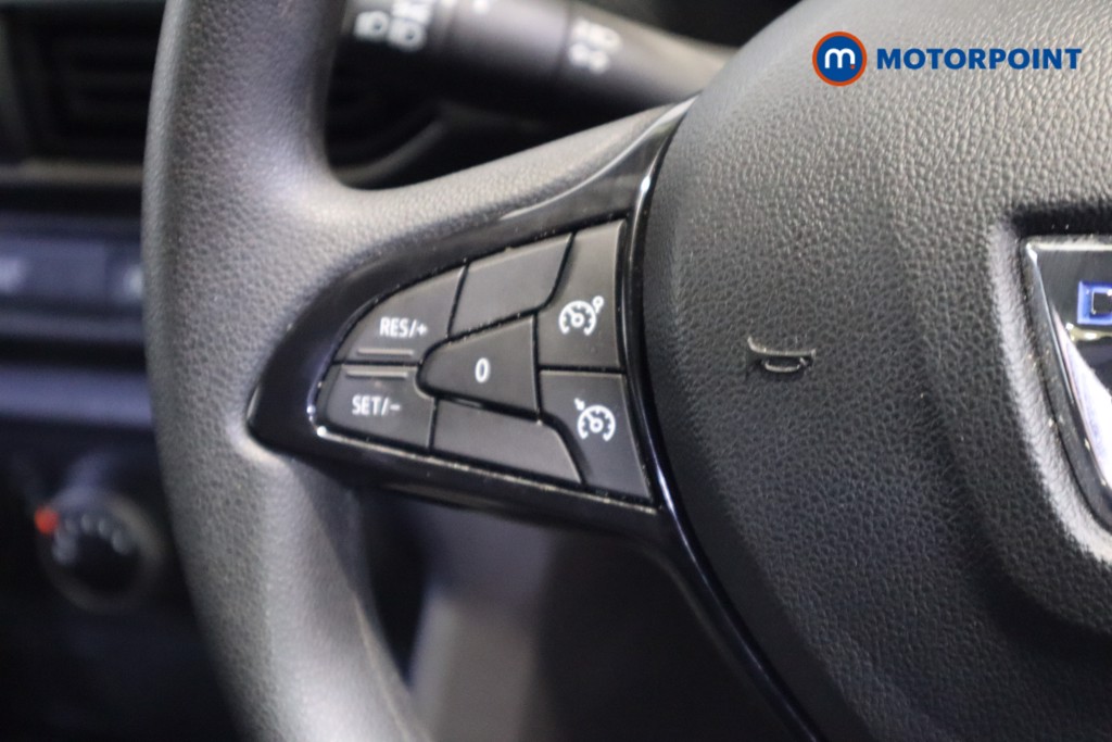 Dacia Sandero Essential Manual Petrol Hatchback - Stock Number (1612120) - 15th supplementary image