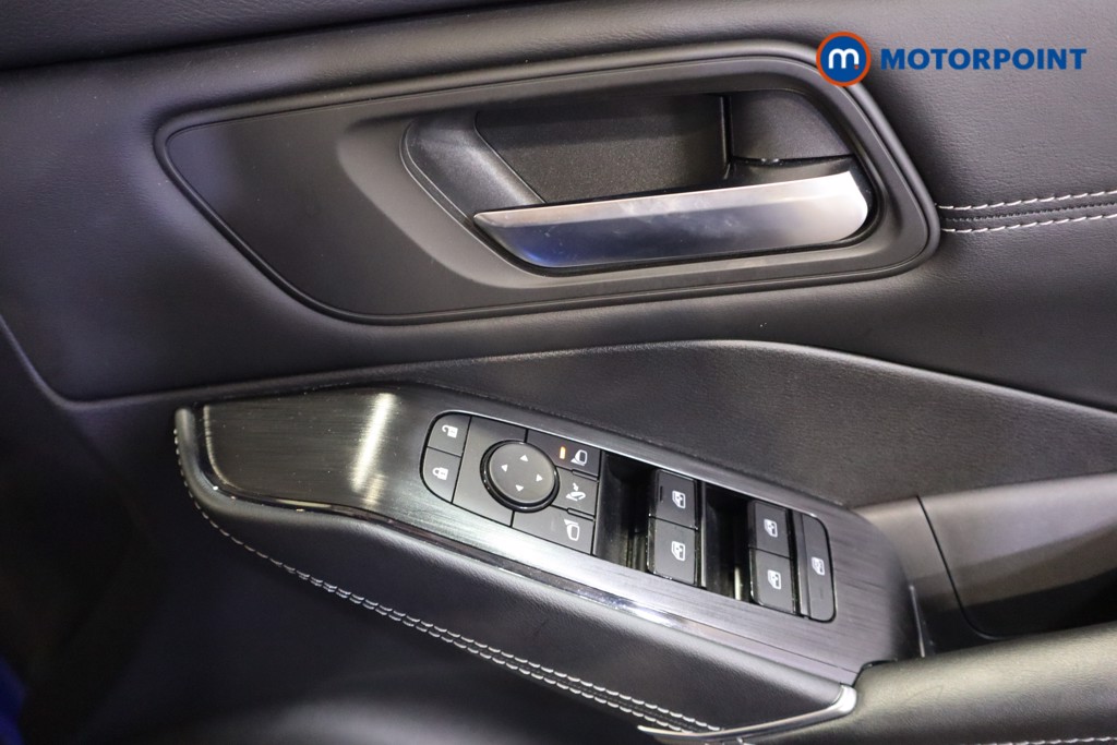 Nissan Qashqai N-Connecta Manual Petrol SUV - Stock Number (1613059) - 10th supplementary image