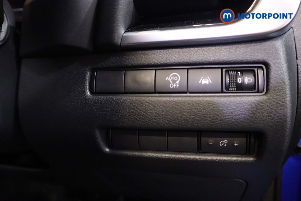 Nissan Qashqai N-Connecta Manual Petrol SUV - Stock Number (1613059) - 11th supplementary image
