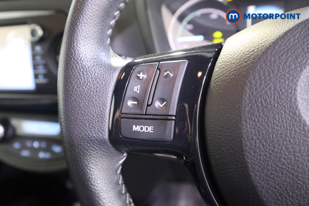 Toyota Yaris Excel Automatic Petrol-Electric Hybrid Hatchback - Stock Number (1613857) - 5th supplementary image