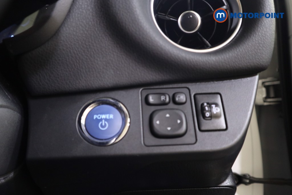 Toyota Yaris Excel Automatic Petrol-Electric Hybrid Hatchback - Stock Number (1613857) - 11th supplementary image