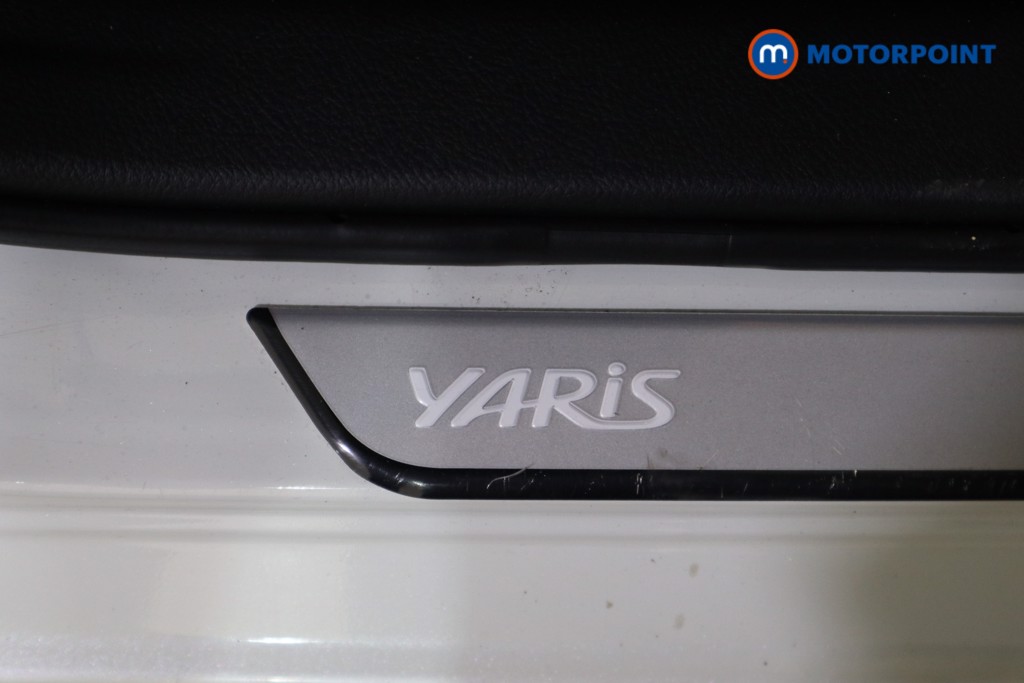 Toyota Yaris Excel Automatic Petrol-Electric Hybrid Hatchback - Stock Number (1613857) - 19th supplementary image
