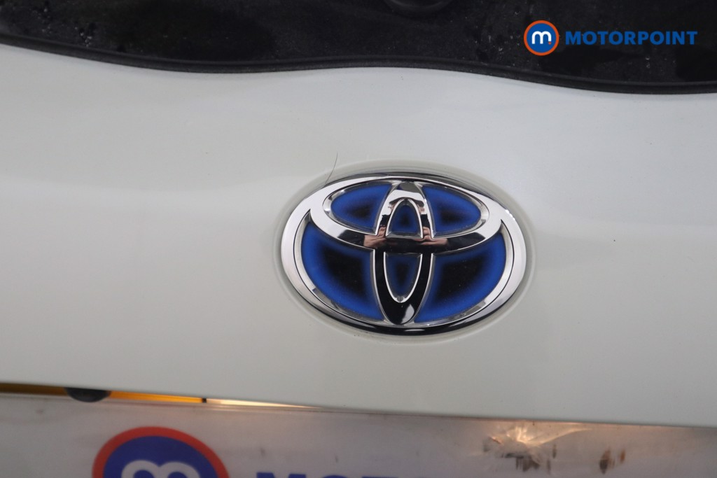 Toyota Yaris Excel Automatic Petrol-Electric Hybrid Hatchback - Stock Number (1613857) - 35th supplementary image