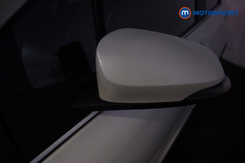 Toyota Yaris Excel Automatic Petrol-Electric Hybrid Hatchback - Stock Number (1613857) - 39th supplementary image