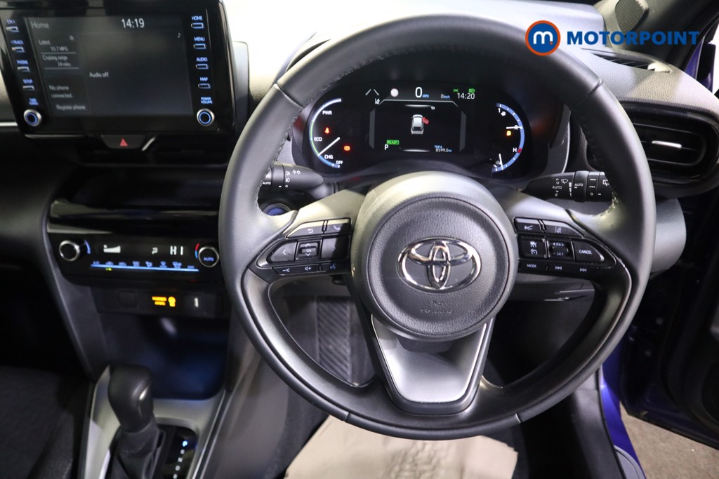 Toyota Yaris Cross Design Automatic Petrol-Electric Hybrid Estate - Stock Number (1616348) - 3rd supplementary image
