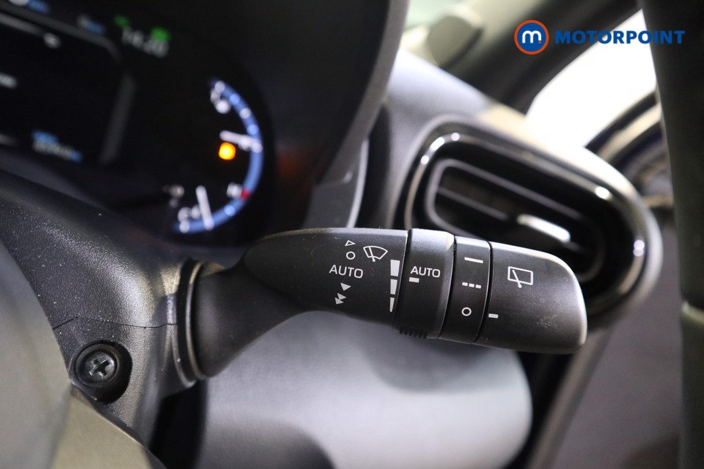 Toyota Yaris Cross Design Automatic Petrol-Electric Hybrid Estate - Stock Number (1616348) - 13th supplementary image