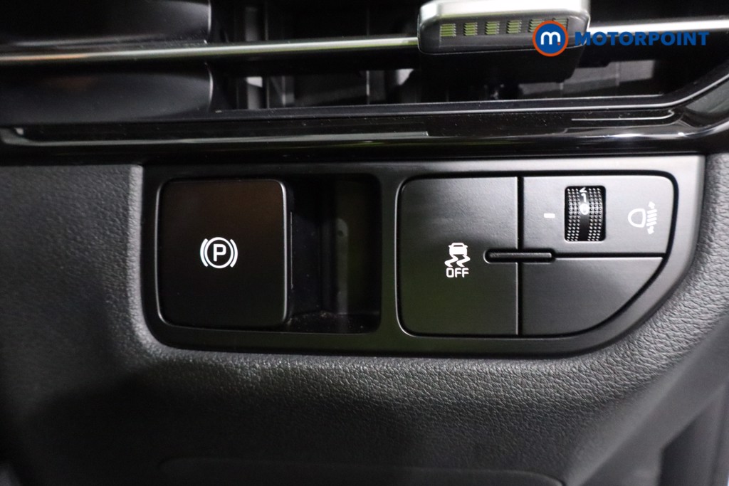 KIA Sportage Pure Manual Petrol SUV - Stock Number (1616416) - 17th supplementary image