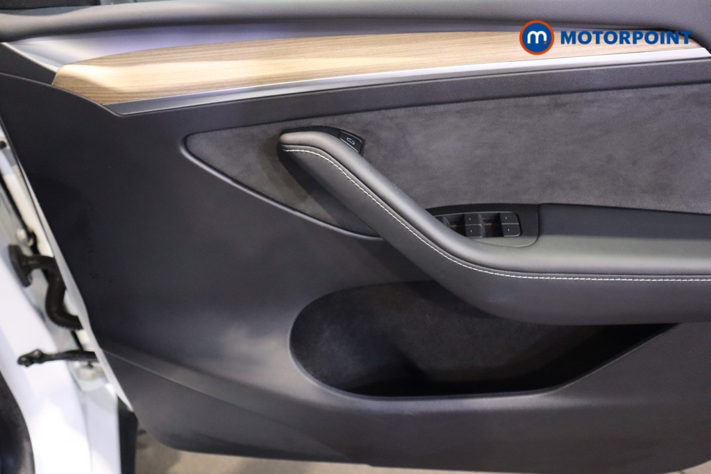 Tesla Model Y Long Range Automatic Electric SUV - Stock Number (1616500) - 7th supplementary image