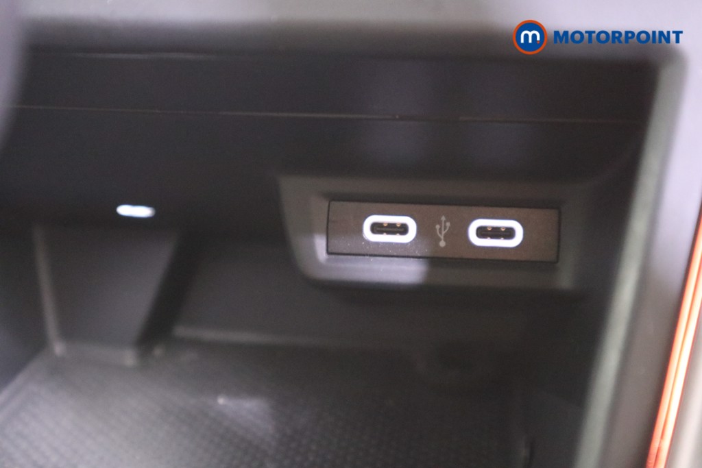 Volkswagen Polo R-Line Automatic Petrol Hatchback - Stock Number (1617021) - 9th supplementary image