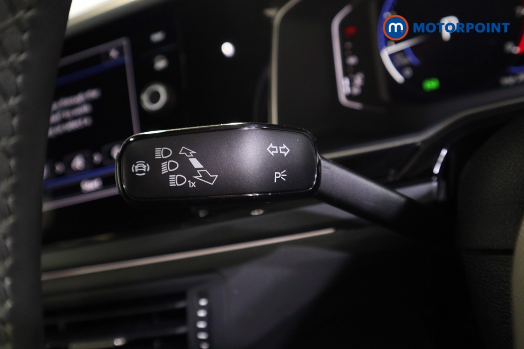 Volkswagen Polo R-Line Automatic Petrol Hatchback - Stock Number (1617021) - 12th supplementary image