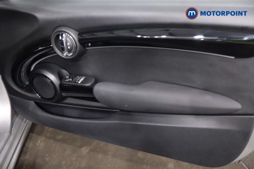Mini Hatchback Cooper Sport Automatic Petrol Hatchback - Stock Number (1617086) - 30th supplementary image