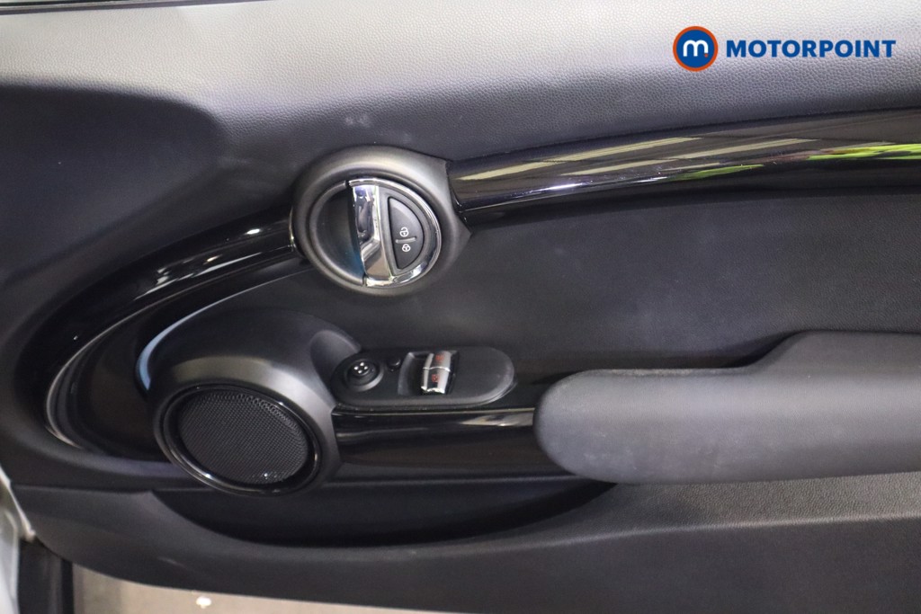 Mini Hatchback Cooper S Level 1 Automatic Electric Hatchback - Stock Number (1617609) - 12th supplementary image