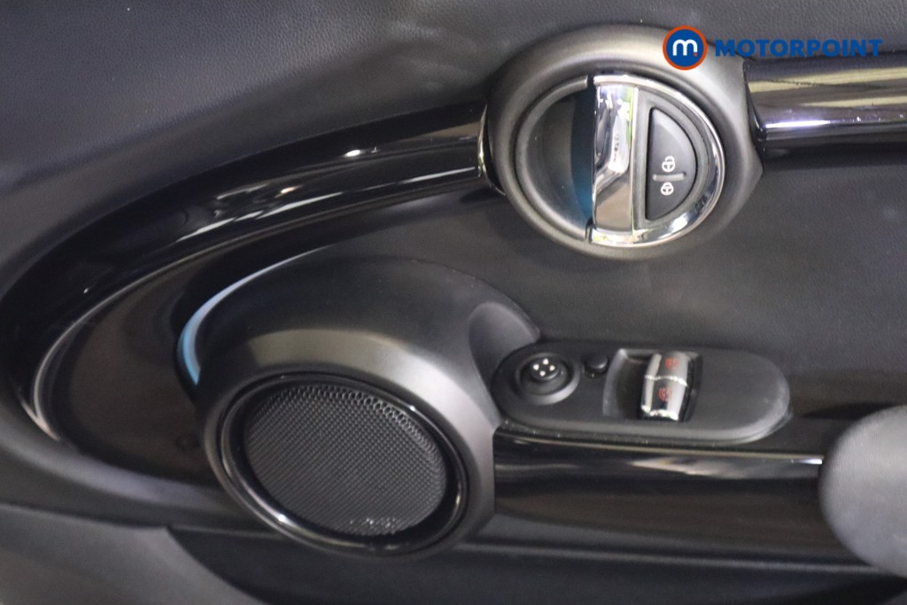 Mini Hatchback Cooper S Level 1 Automatic Electric Hatchback - Stock Number (1617609) - 13th supplementary image