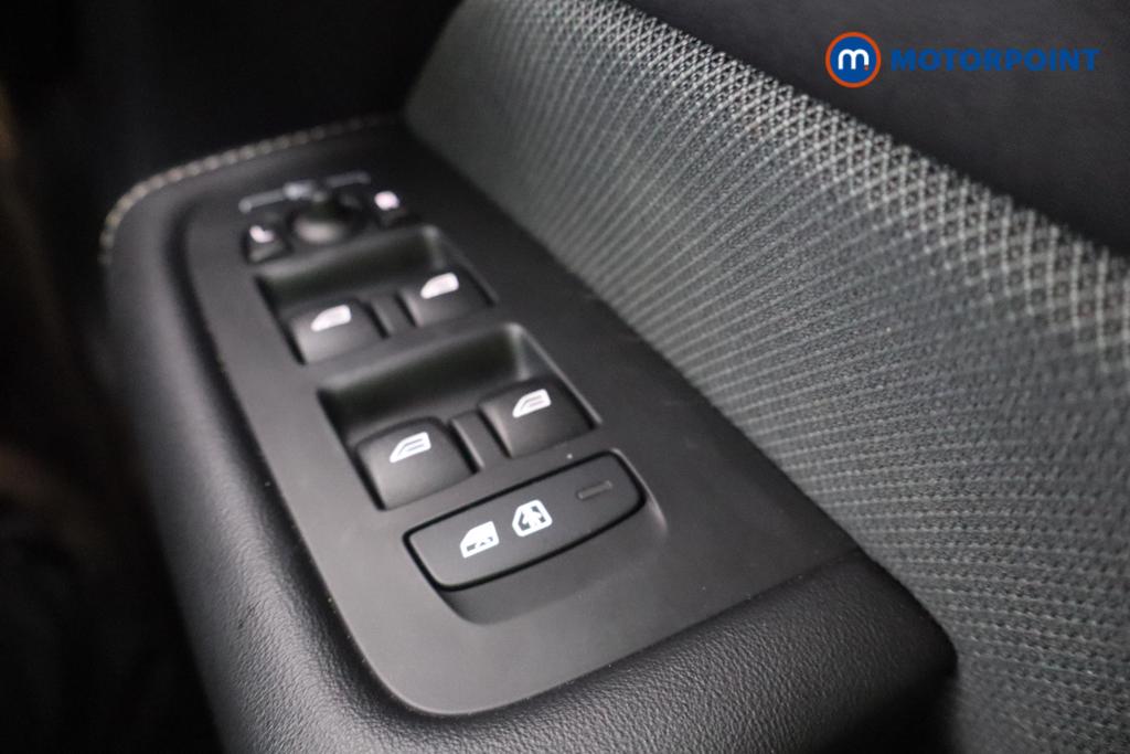 Volvo Xc60 Plus Automatic Petrol Plug-In Hybrid SUV - Stock Number (1617652) - 11th supplementary image