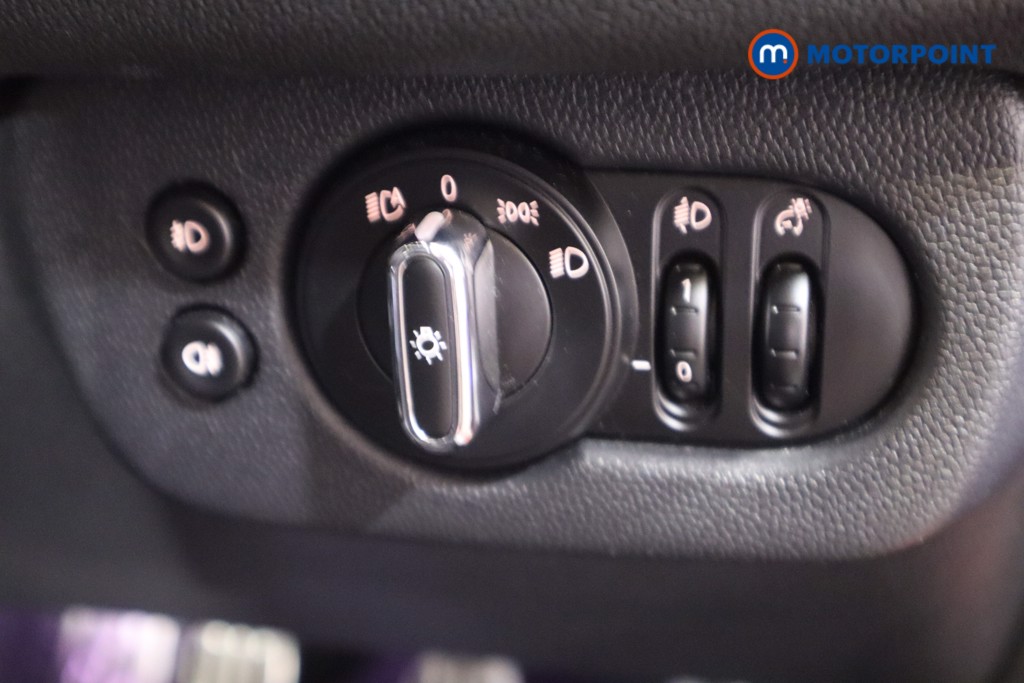 Mini Clubman Cooper Sport Manual Petrol Estate - Stock Number (1617855) - 12th supplementary image