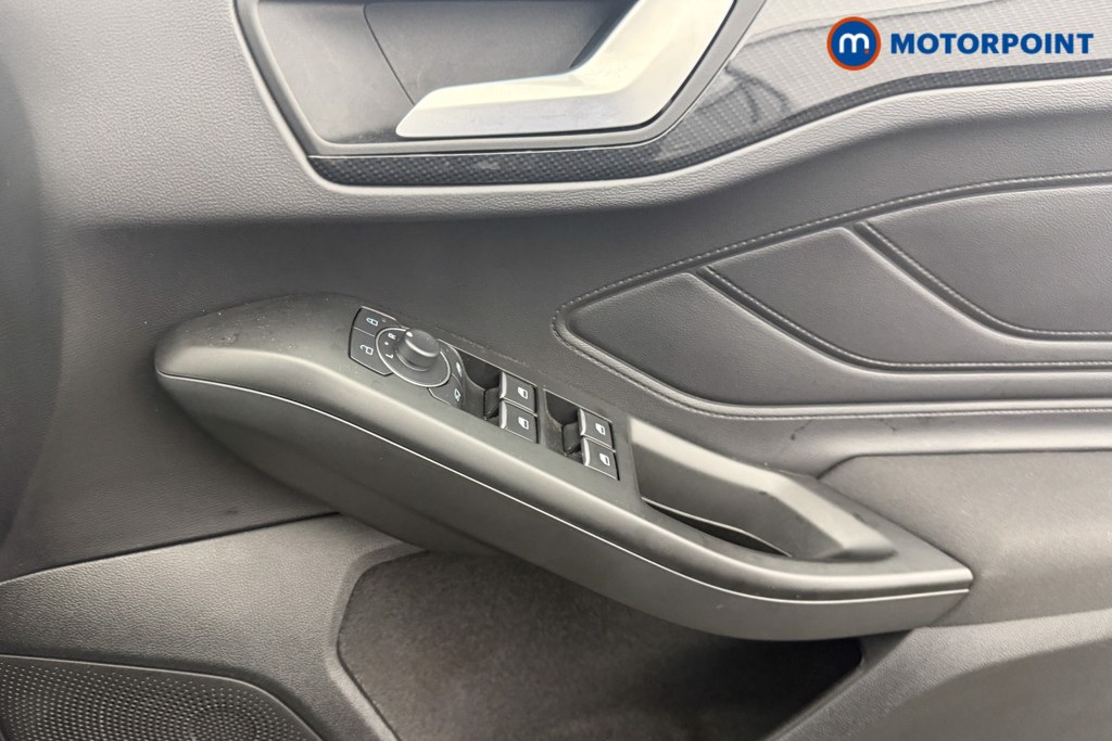 Ford Focus St-Line X Edition Manual Petrol Hatchback - Stock Number (1618394) - 15th supplementary image