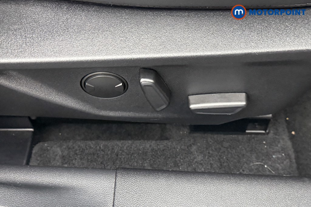 Ford Focus St-Line X Edition Manual Petrol Hatchback - Stock Number (1618394) - 17th supplementary image