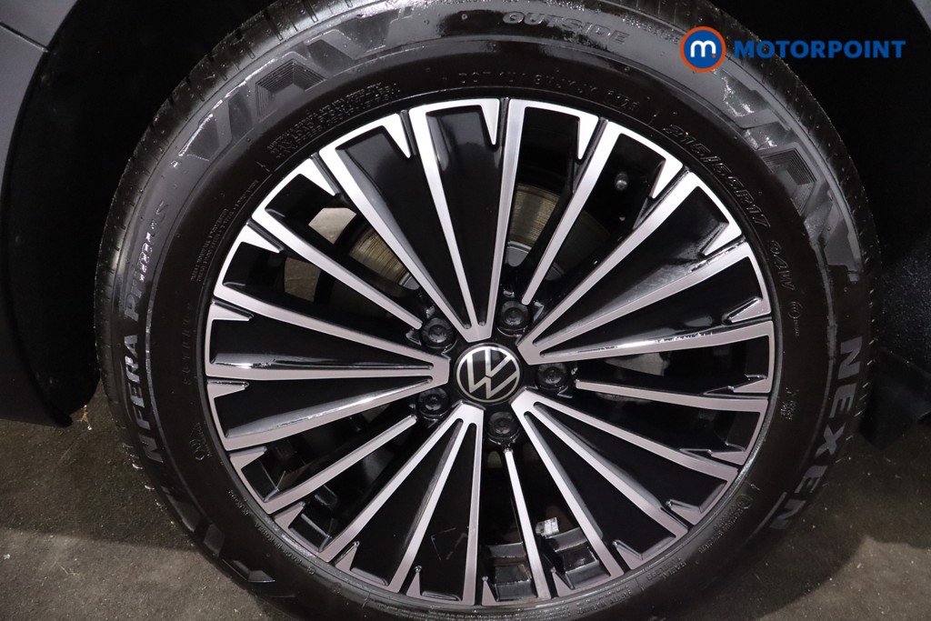 Volkswagen Passat Elegance Automatic Petrol Plug-In Hybrid Estate - Stock Number (1618590) - 9th supplementary image